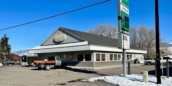Salmon Retail & RV Park: 609 Riverfront Dr, Salmon, ID 83467